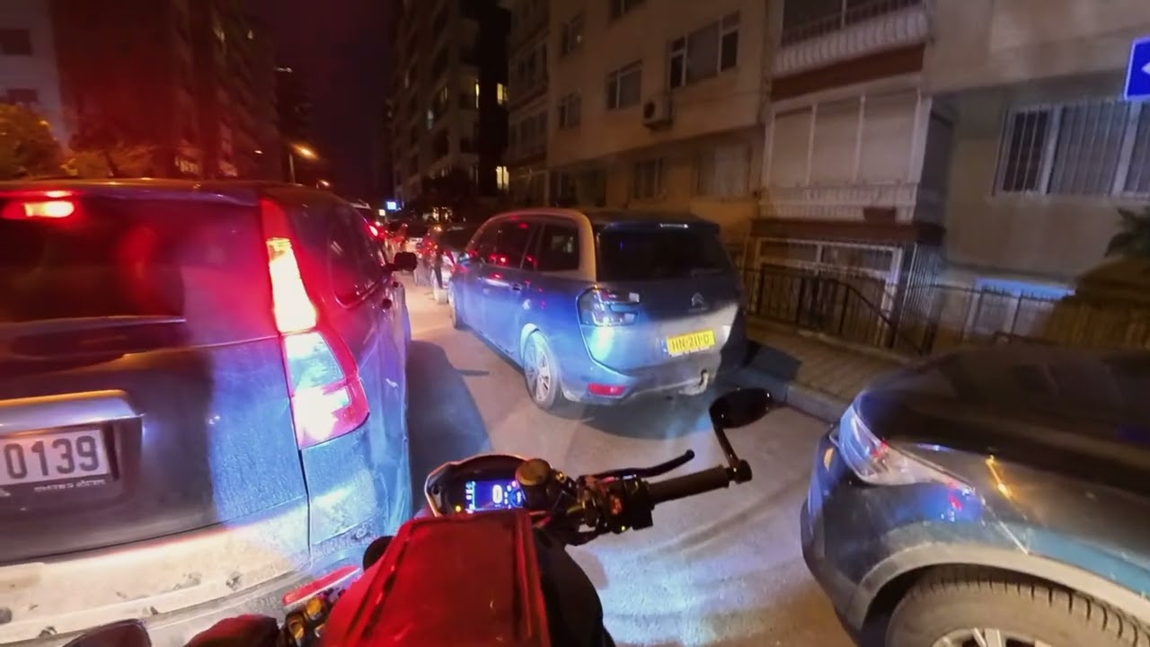 Speed Triple Rs ile Sehir İçi Sürüş ve Vazgeçmek mi, Seçmek mi? temelinde k1200r üzerine sohbet ..