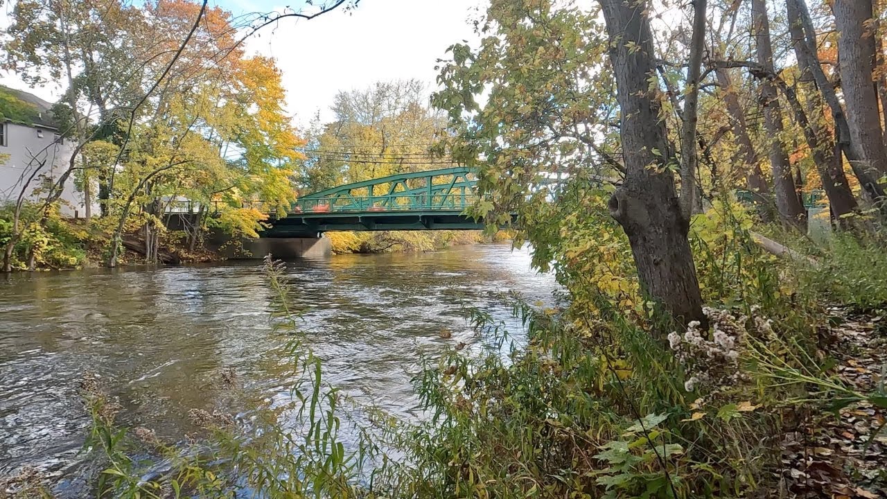 WALK VIDEO - GREAT BARRINGTON, MA AUTUMN WALK