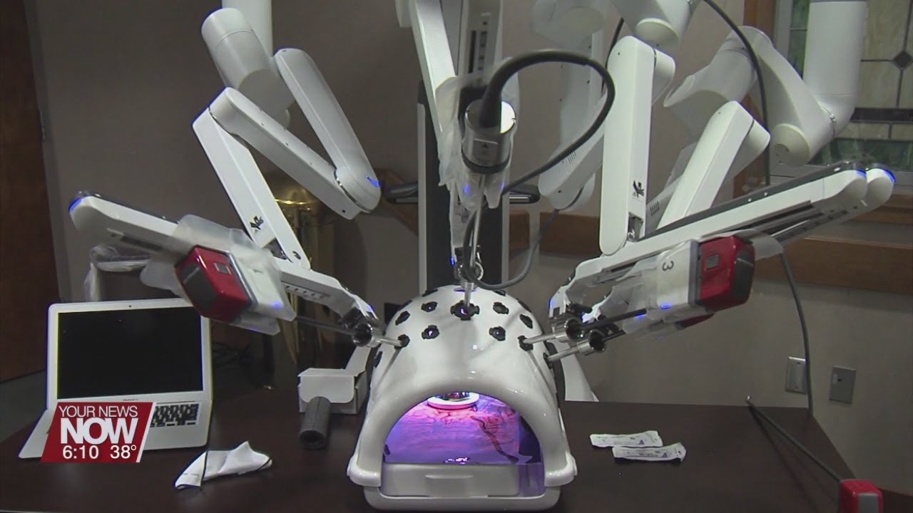 A Lima surgeon performs his 2000th robotic surgery at Lima Memorial Health System
