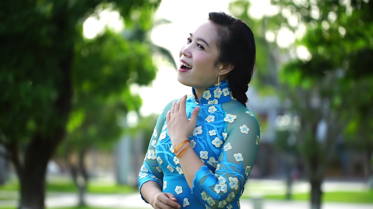 QUẢNG NAM ĐÀ NẴNG ĐẤT NẶNG NGHĨA TÌNH - CA SĨ THU HƯƠNG