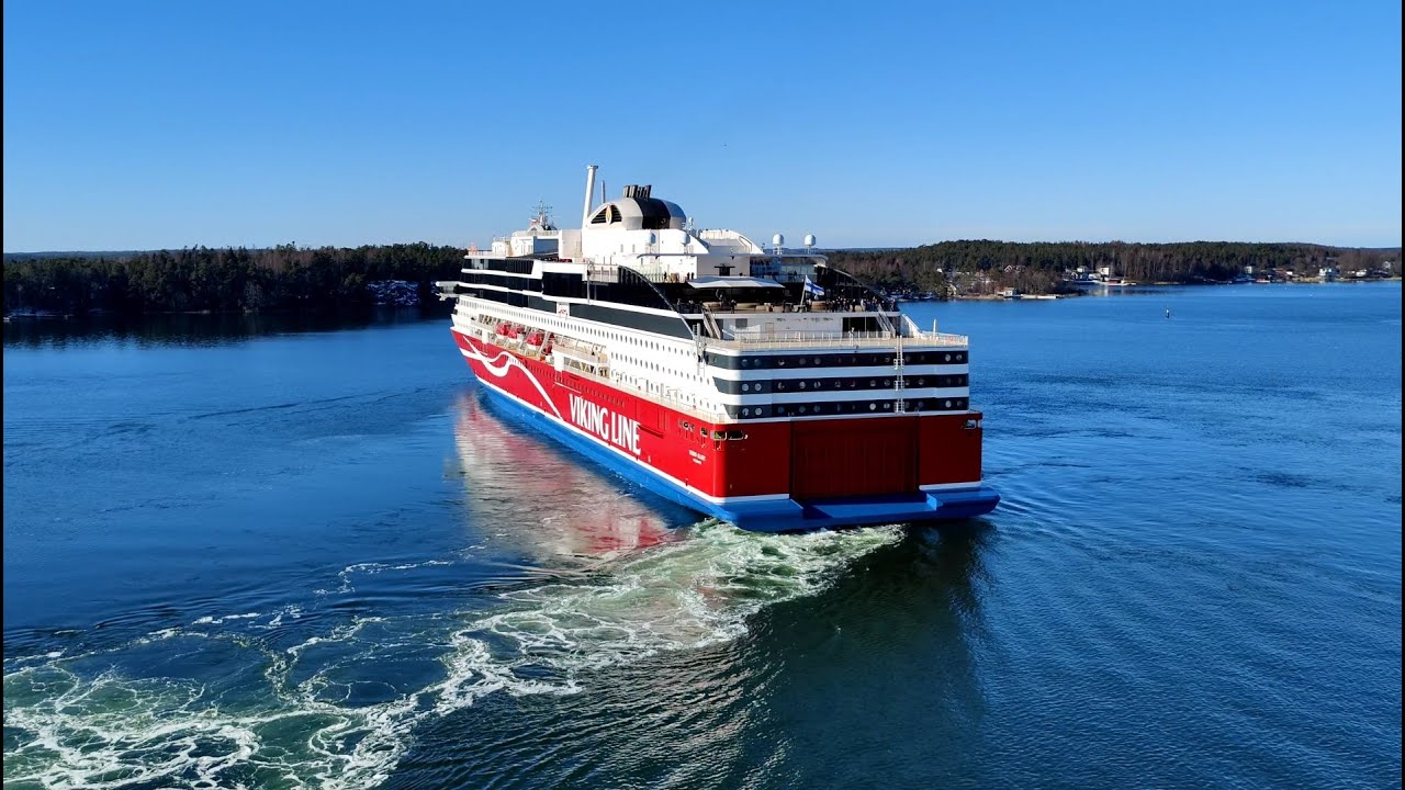 Viking Grace and Viking Glory in Mariehamn Åland @ 3/2022