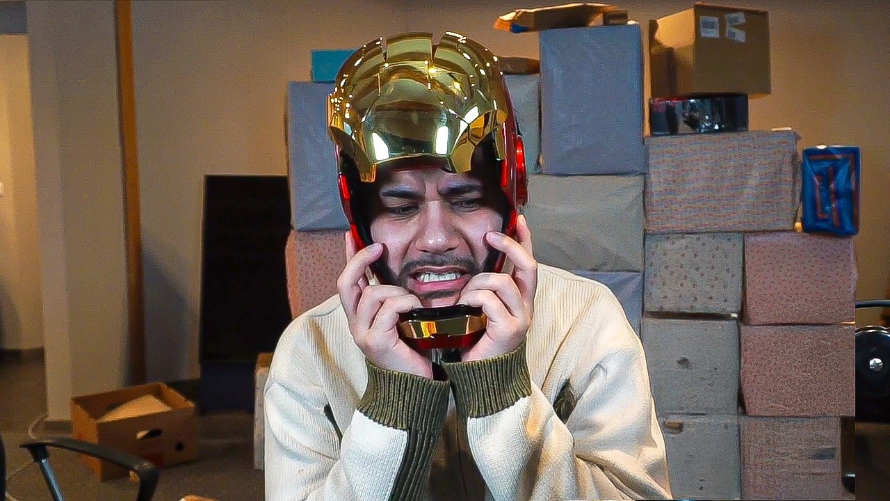 Hamed Öffnet Geschenke Von Zuschauern (part 2)