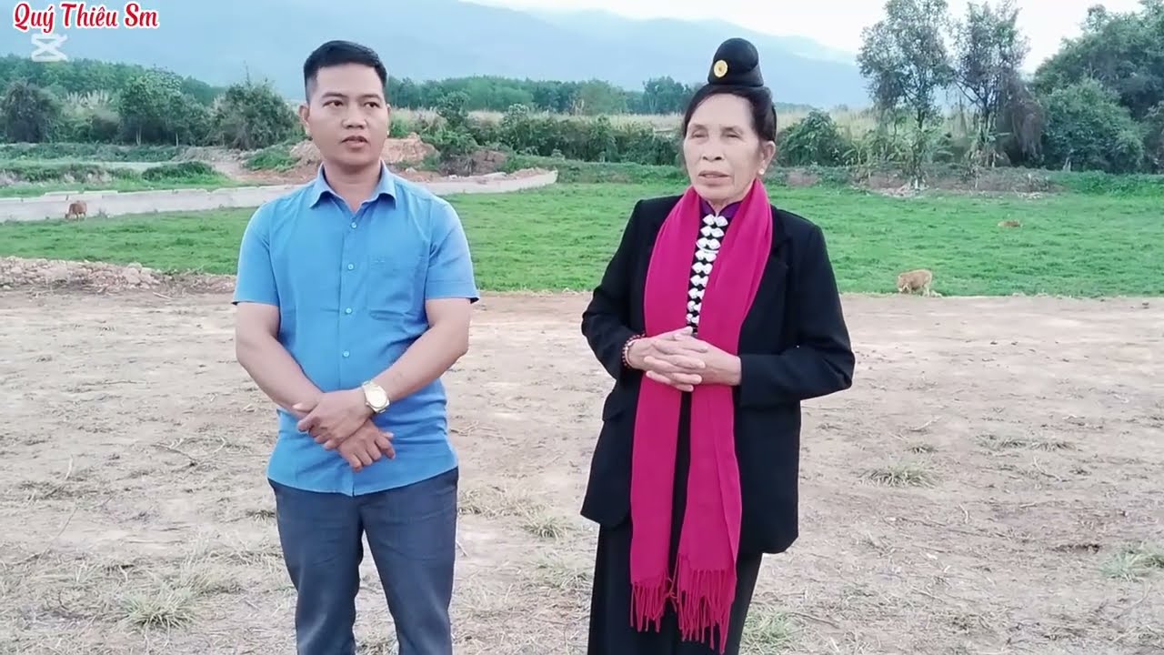 Mẹ Biềng chung hát tả cảnh bản nong bua huyện mường sinh Lào rất hay mời pi nọng tỏn phăng ❤️🎉