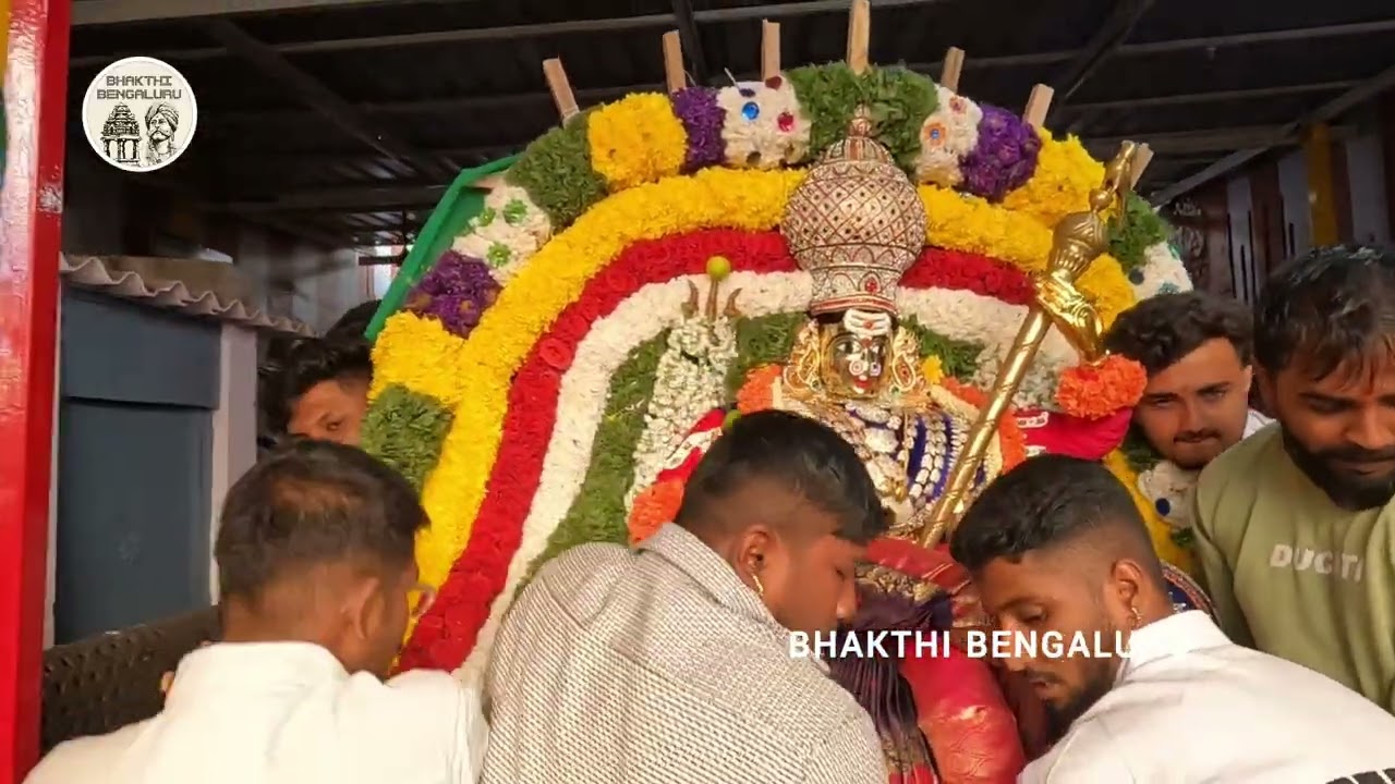 BANAVASIKANNADIGARAVEDIKE 3RDYEAR GRAND CELEBRATE SRI ANNAMMA DEVl & CIRCLE MARAMMA SHRI MUNIESWARA