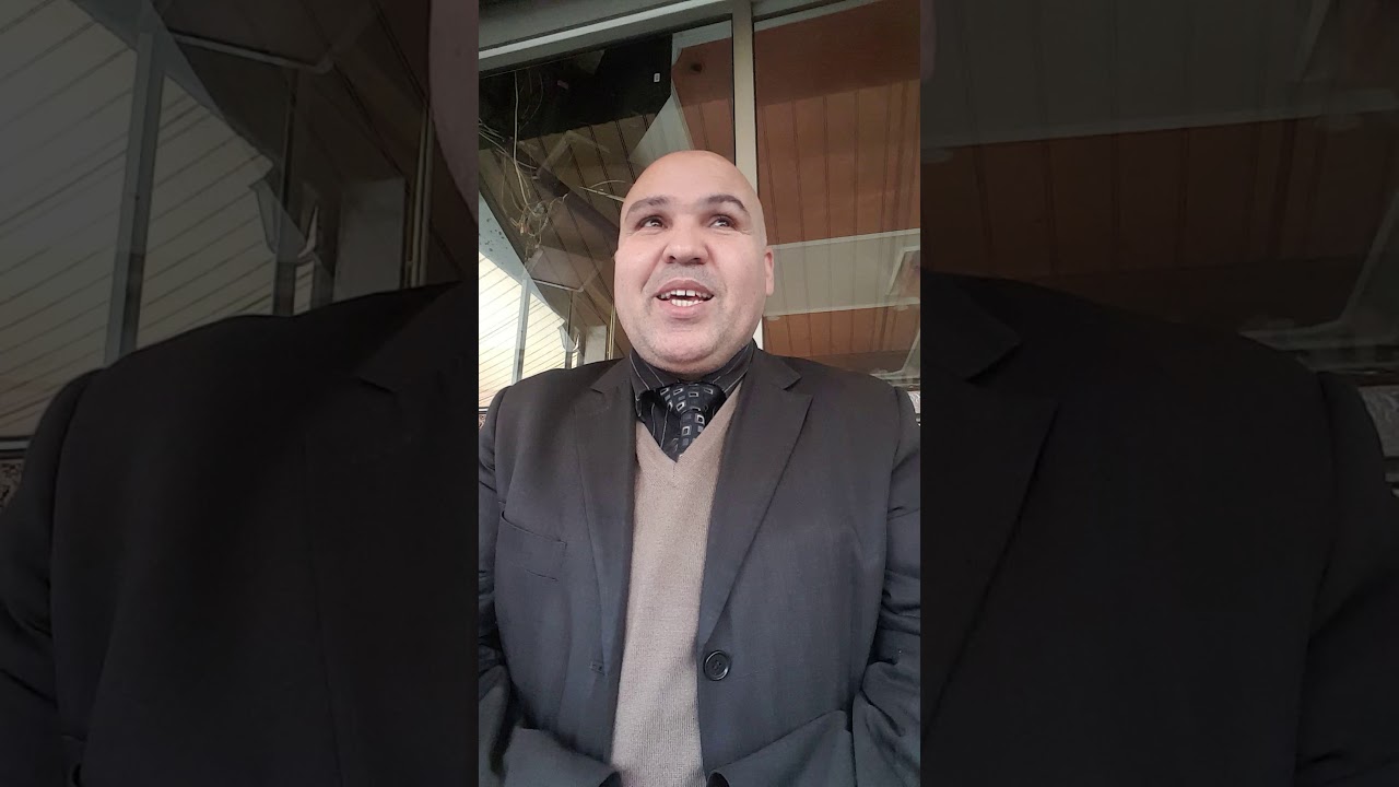 الحاج عبد السلام  يتحدث عن الدعم المالي الممنح للفنان الامازيغي من اجل الغناء على الديانة المسيحية