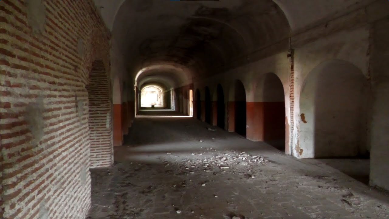 En las profundidades del Hospital Simón Ruiz