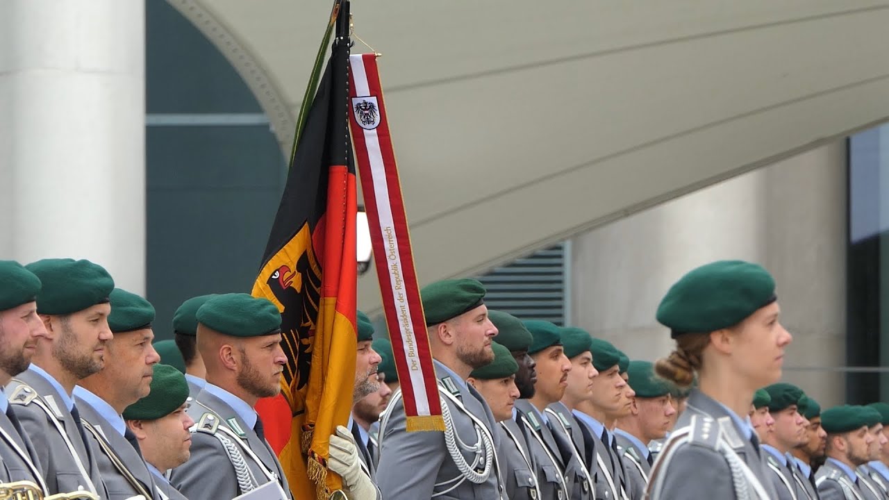 Militärische Ehren - Bundeskanzler Österreich, Christian Stocker