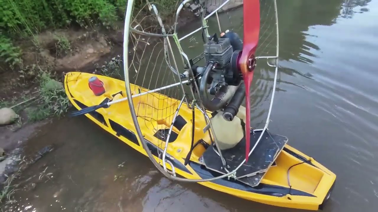 Paramotor no Caiaque 