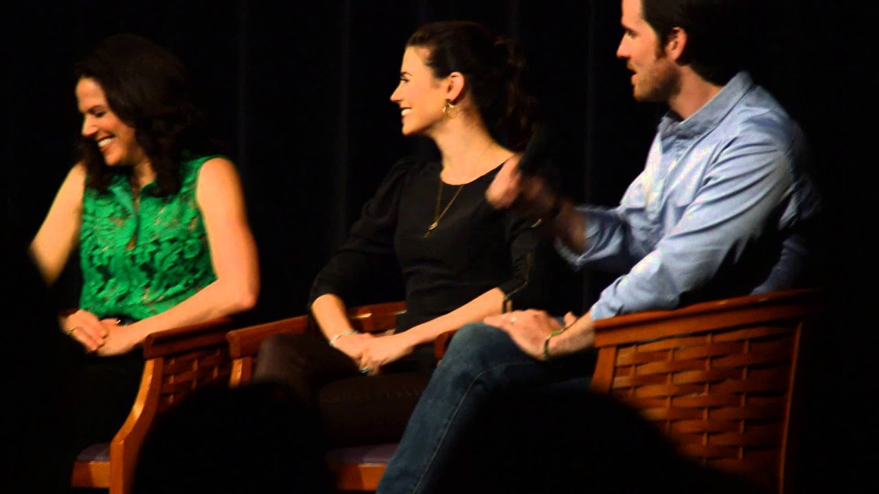 Colin O'Donoghue & Meghan Ory on what they like about working with Lana