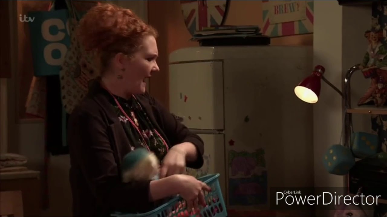 Coronation Street - Fiz Smashes Hope's Tablet (27th November 2019)
