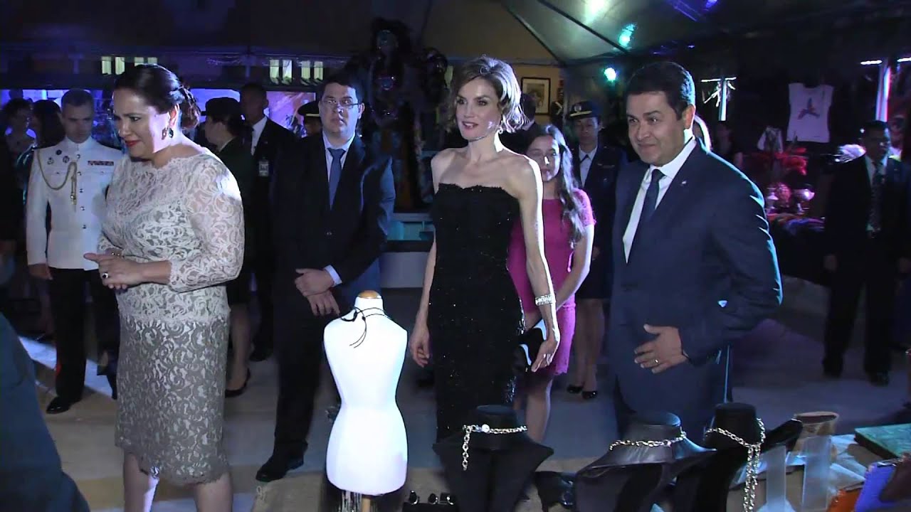 VIDEO DE APOYO DE LA LLEGADA Y RECORRIDO DE LA REINA LETIZIA A CASA PRESIDENCIAL