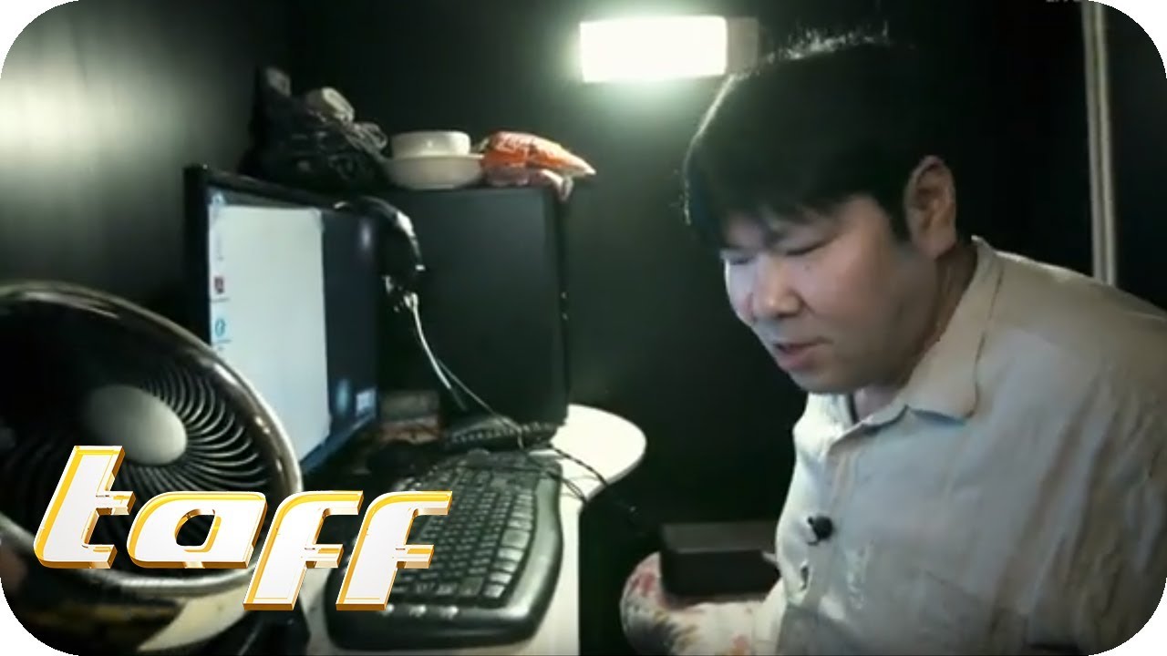 Auf 2QM im INTERNETCAFE WOHNEN? Wohnungsknappheit in Tokio | taff | ProSieben