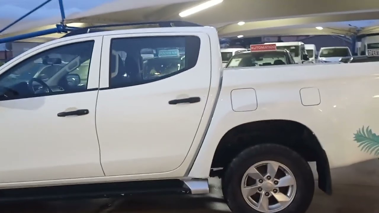 MITSUBISHI L200 DOBLE CABINA