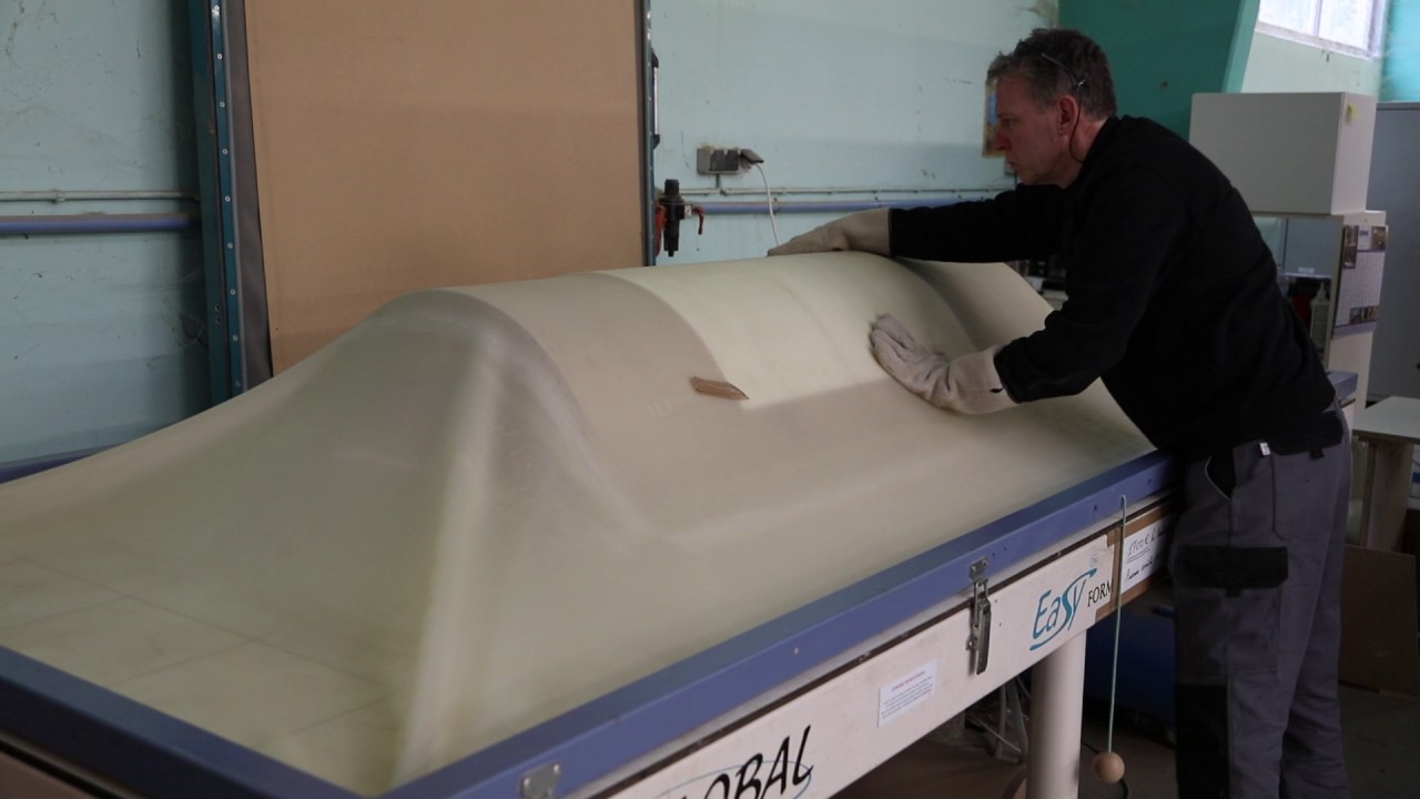 Presse et four de thermoformage
