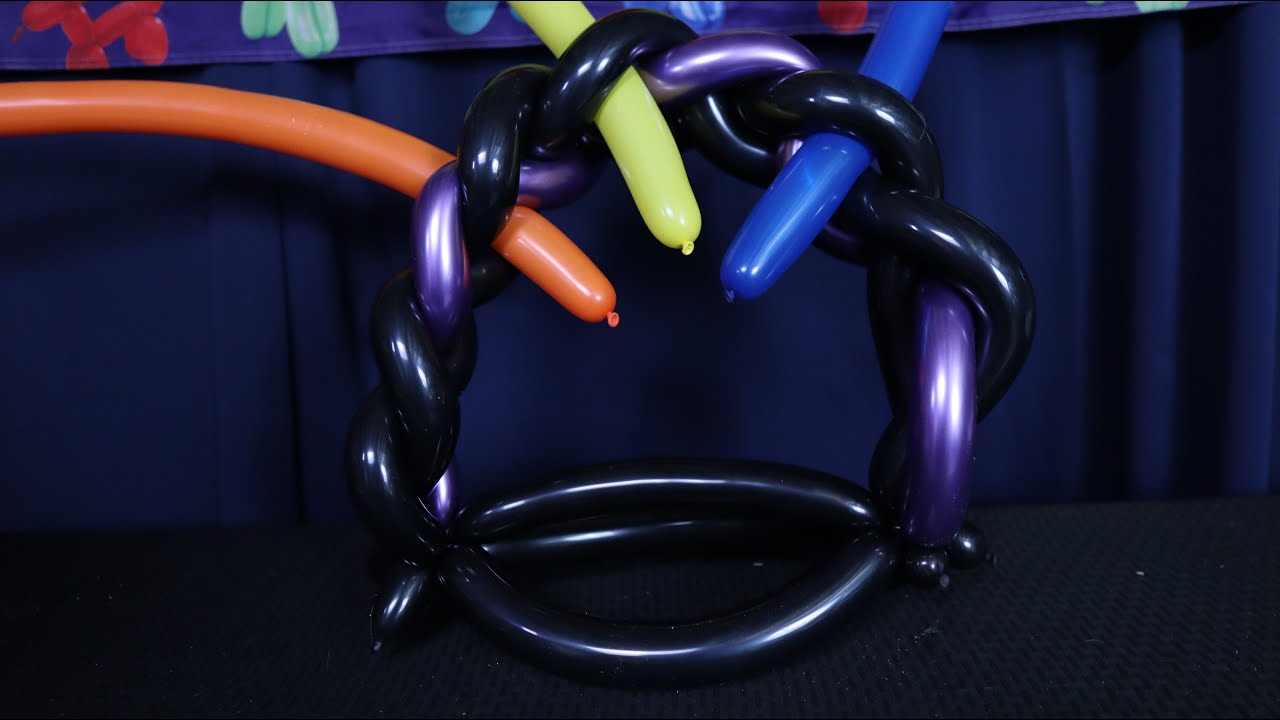 Day 56 - Easy Mohawk Hat - 365 Days of Balloons