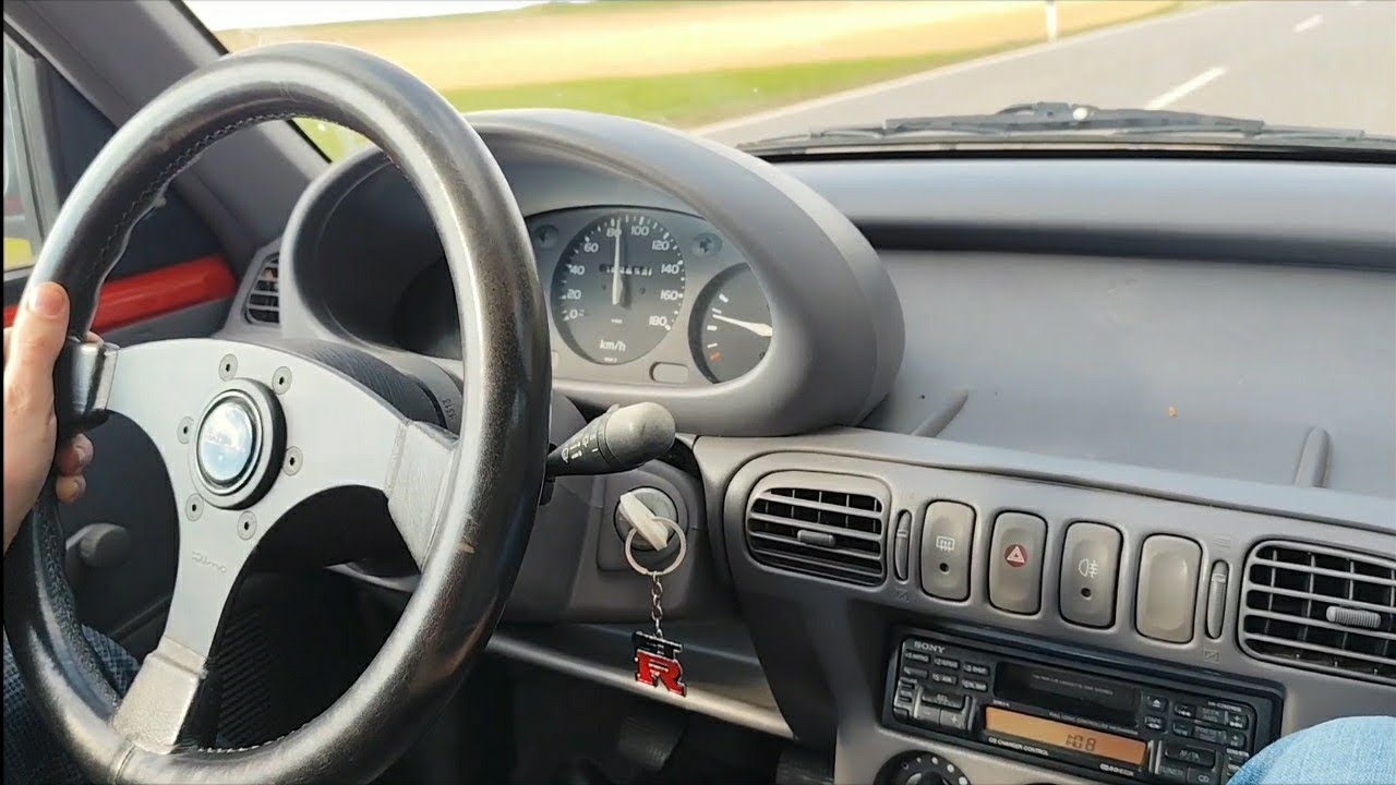 Nissan Micra K11 1.0L 54HP CG10DE cold startup sound and acceleration