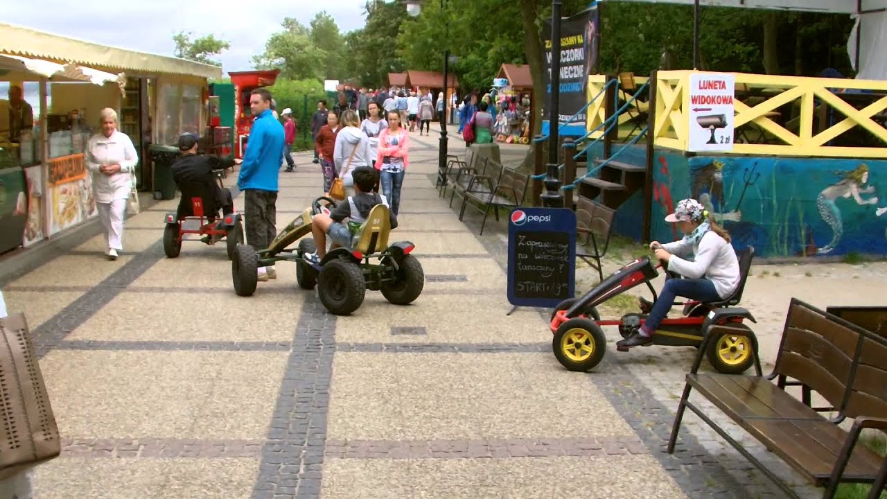 Ostsee Morze Bautyckie Ustka Promenade Strand Plaza 14 Uhr : 271 km von Ahlbeck Usedom entfernt !