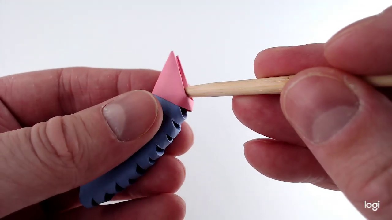 Folding 3D Origami Pieces