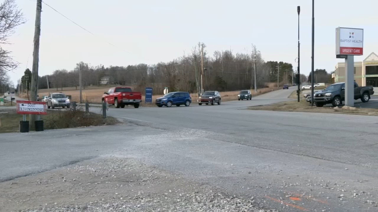 Residents voice traffic concerns over proposed apartment complex in Floyds Knobs