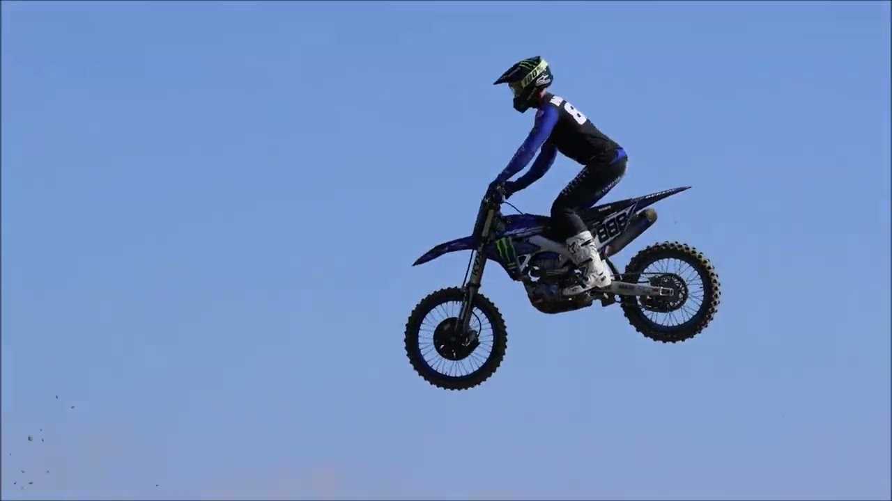 MX DUNAJSKA LUZNA HONDA vs.YAMAHA