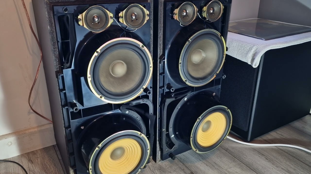 Sony SS-XB800AV Bass Test #2