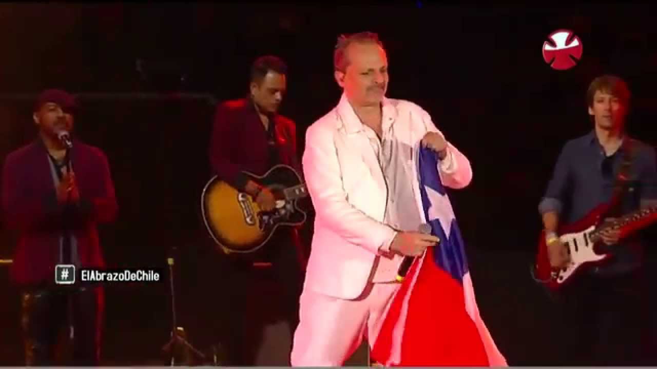 Miguel Bosé in Teleton Cile 2015
