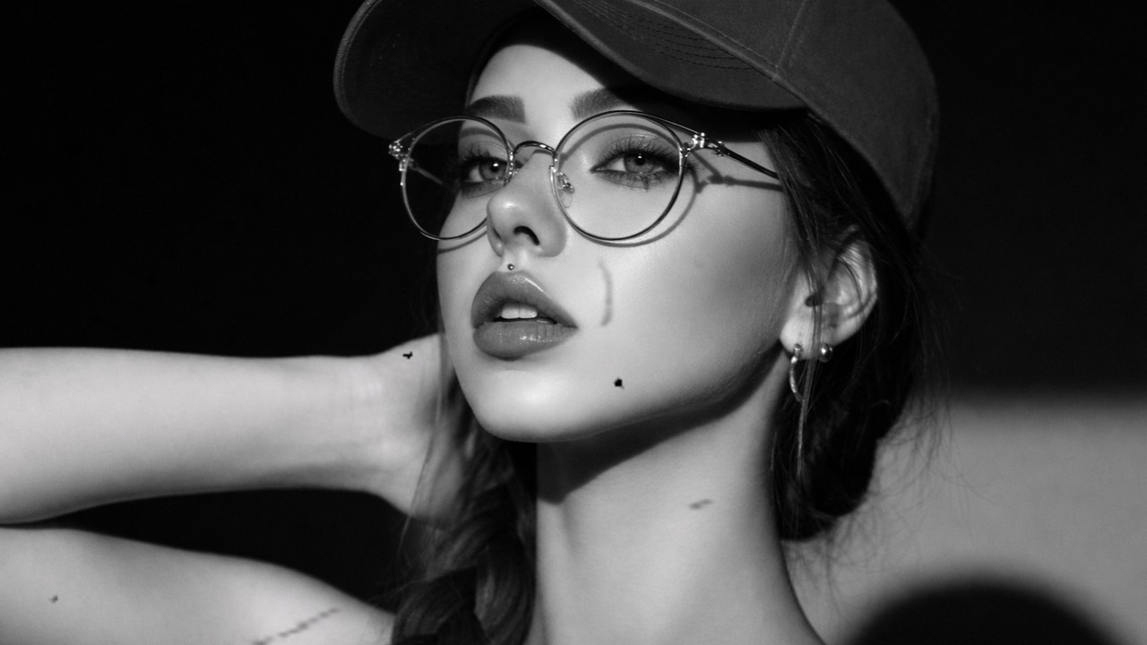 Kira Lee - Still Between Us (Deep House 2026)