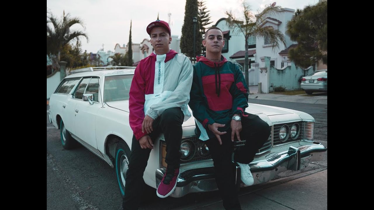 Toser One ft. Neto Peña - Me Mantengo de Pie