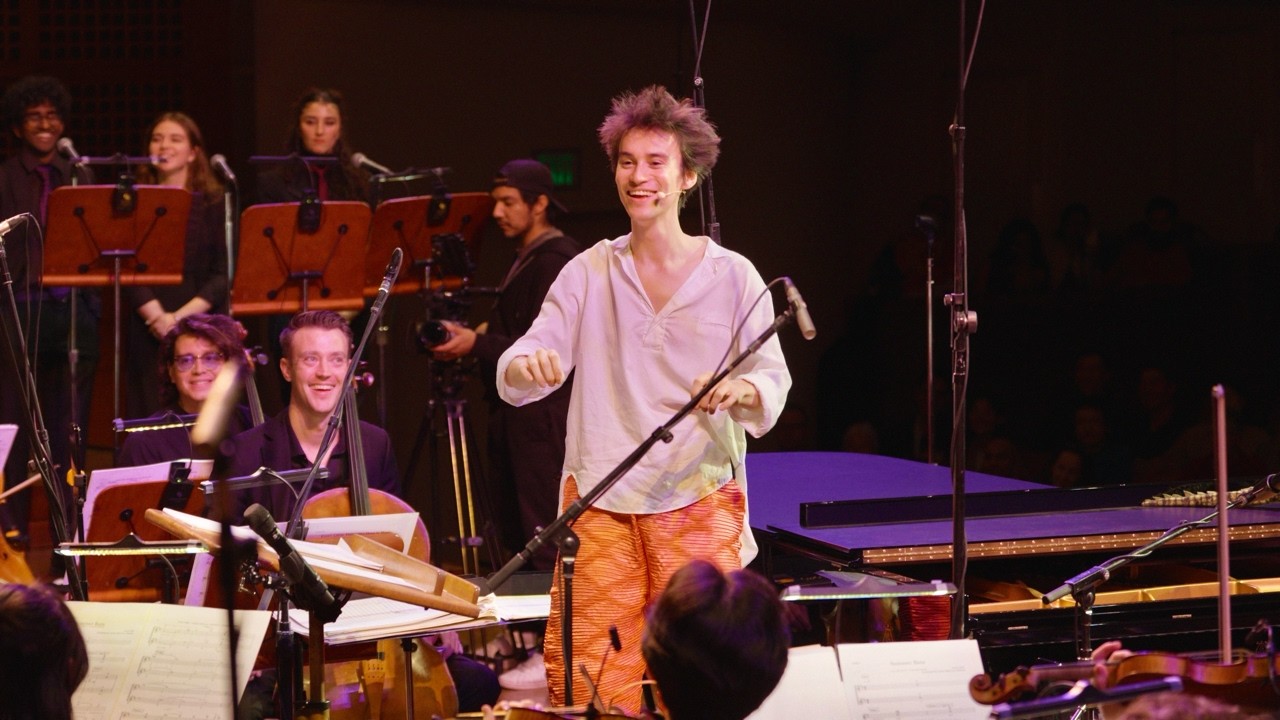 Jacob Collier improvises the Audience Orchestra (Live in San Francisco)