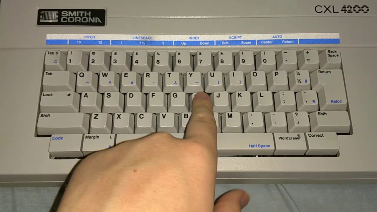 Smith-Corona CXL 4200 electronic typewriter (1988)