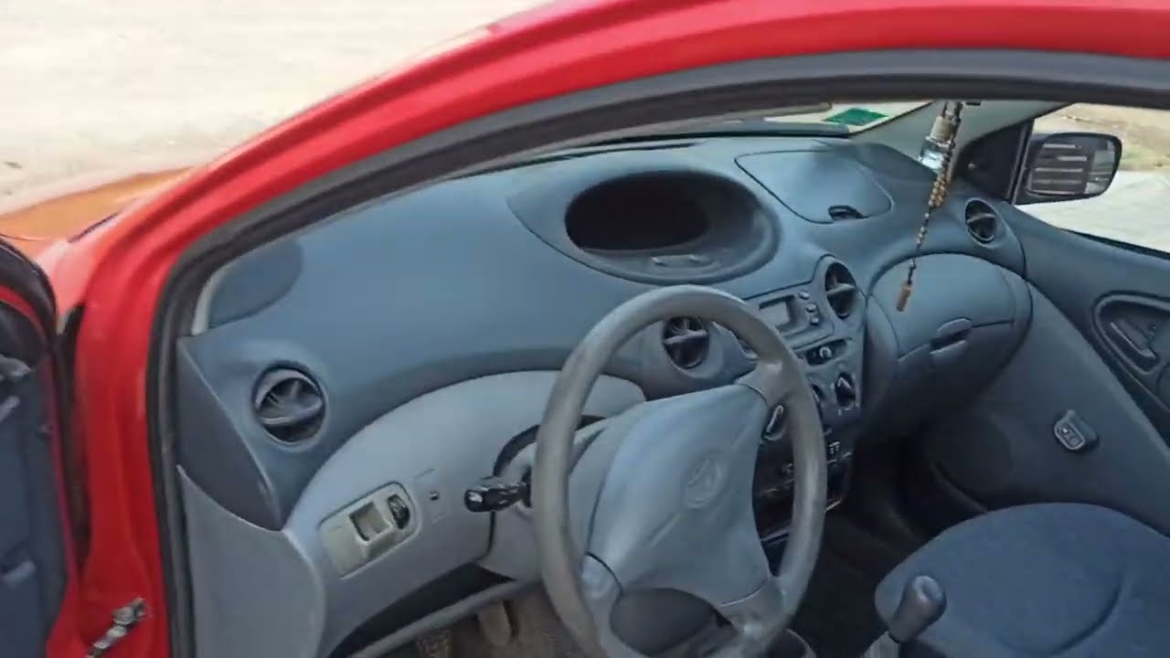 toyota yaris 2001