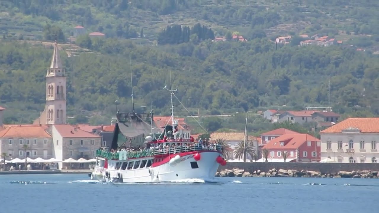 Makarski Jadran departing Jelsa 23 July 2017 and playing 