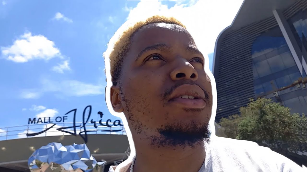 WHAT ISHOWSPEED WAS NOT ABLE TO SEE 🇿🇦 + MUKBANG🍟🍕