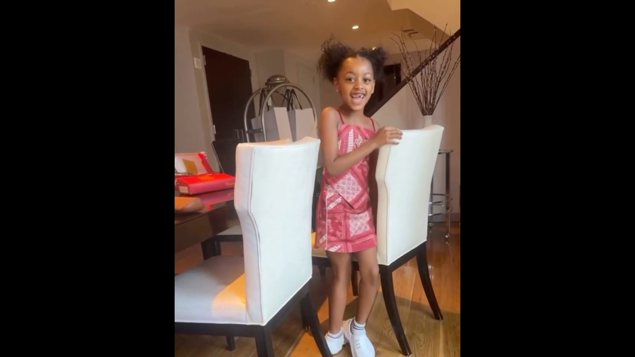 Offset Has All 3 Of His Kids With Cardi B During Daddy Duty! 😉