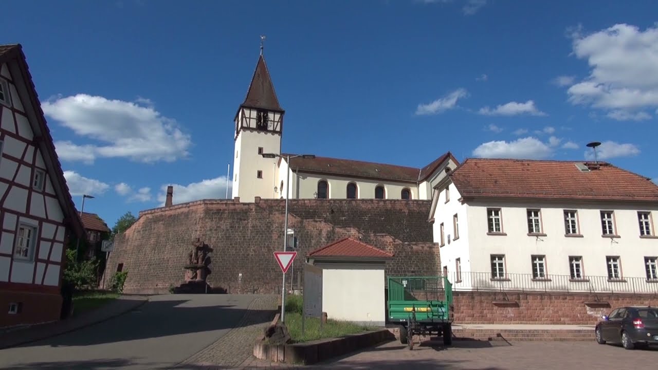 Wehrkirche in Bundenthal, zugemauerter Hohlgang im Wachraum vermutet 7-2020