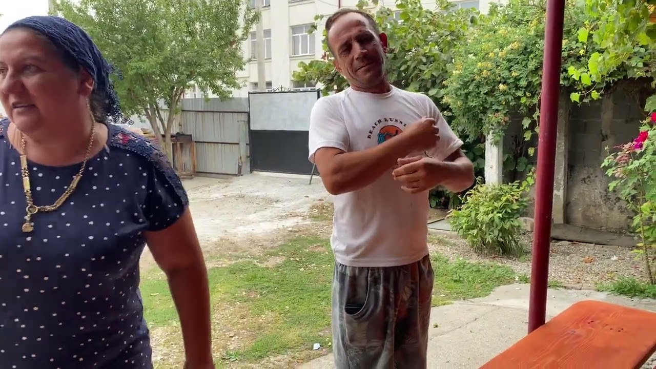 BUCĂTARUL LUI LEO DE LA STREHAIA ȘI ION O AJUTA PE MARIA