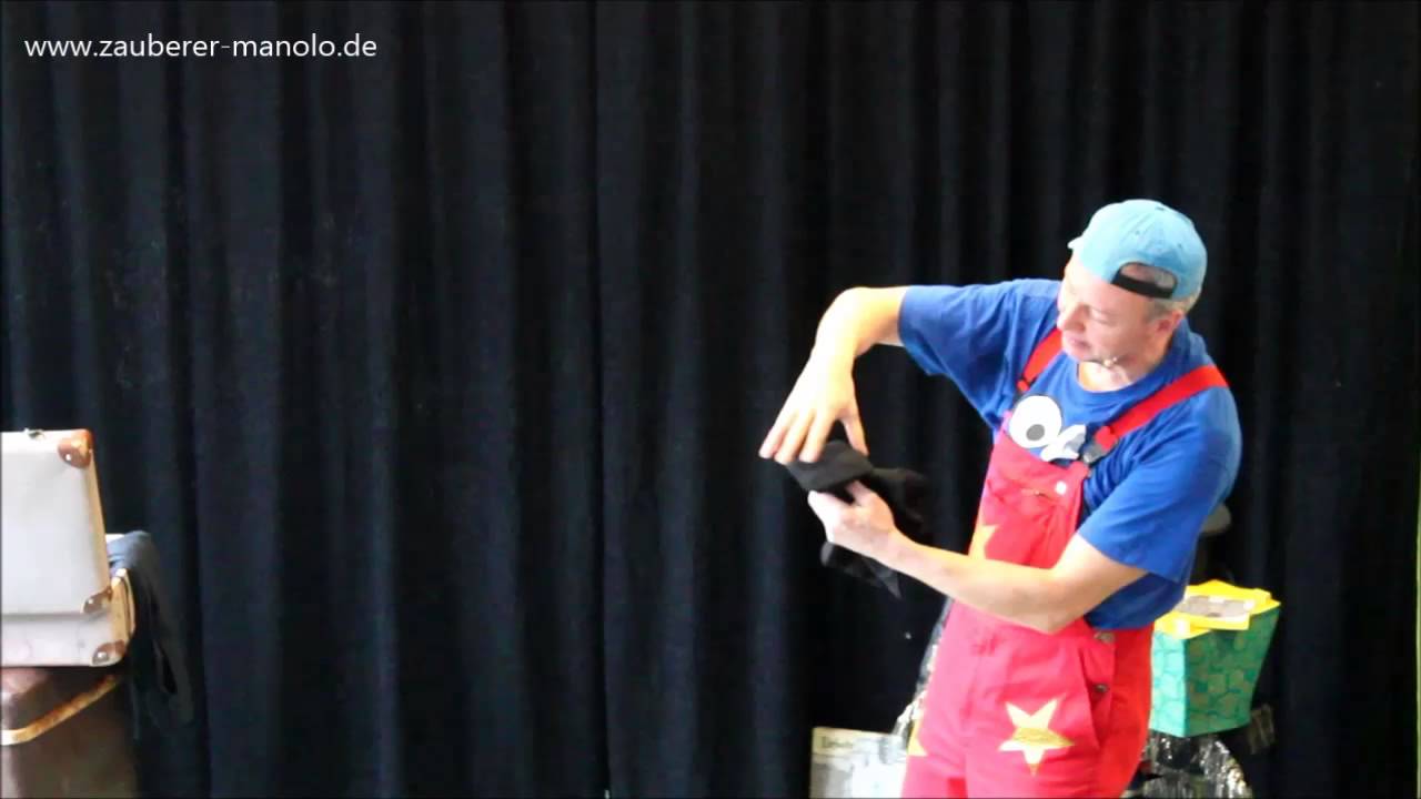 Würfelkasten. Zauberer Manolo