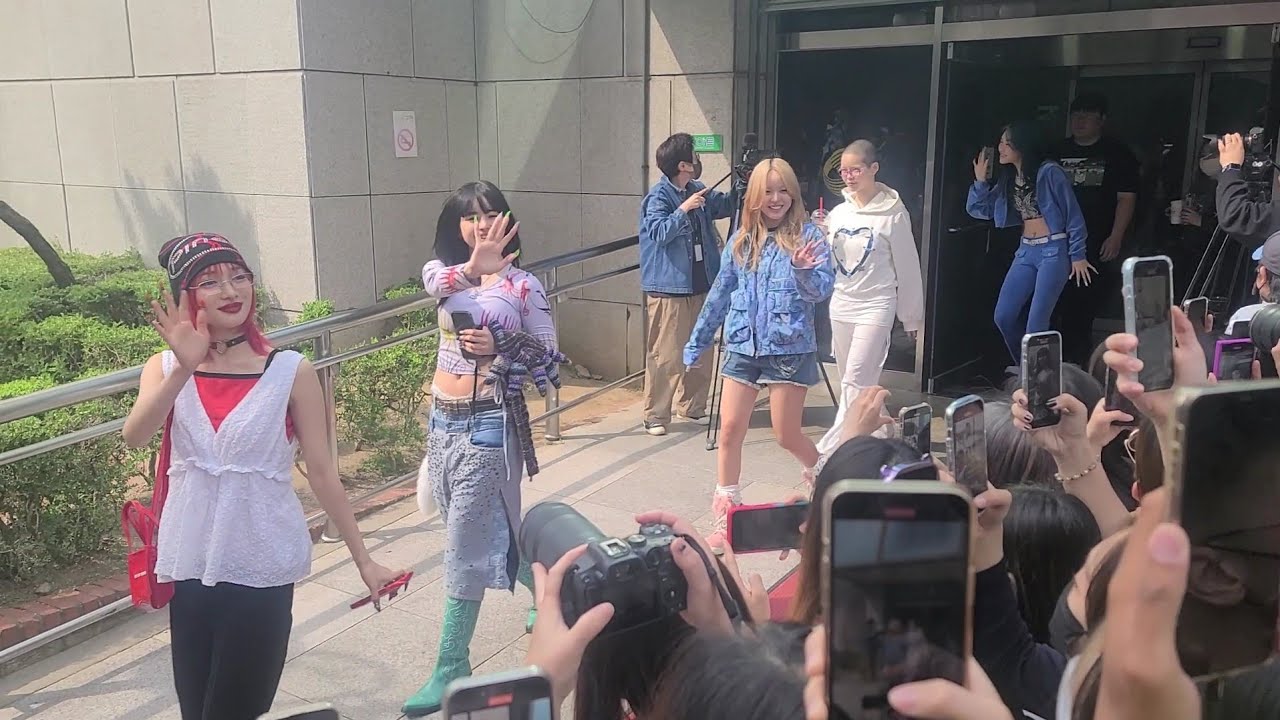 XG(엑스지) | Music Bank 중간퇴근