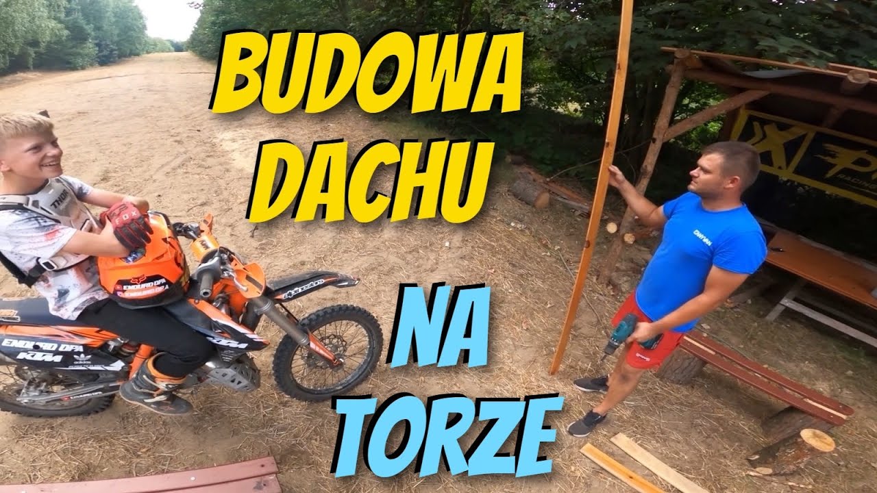 Ciężka robota na dachu, a Młody prezes sobie upala KTMa / Budowa dachu / przywieszenie emblematów