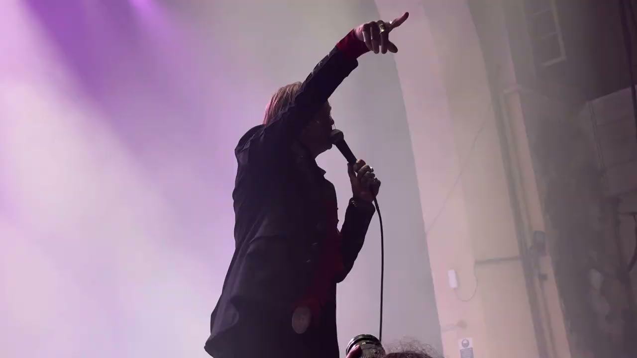 Refused - Poetry written in gasoline & The shape of punk to come (O2 Academy Brixton, London 2025)
