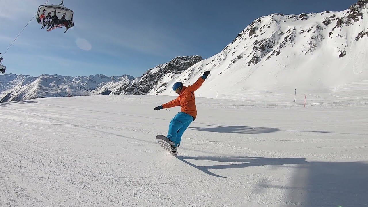 Snowboard carving in Davos on Flux T1