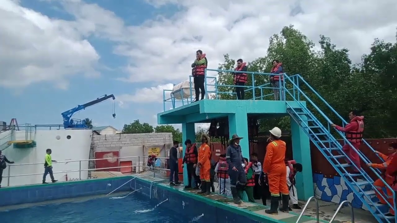 BT or SOLAS  TRAINING @ GLOBE MARITIME TRAINING CENTER. MANILA. credit sa aking batchmate sa video.