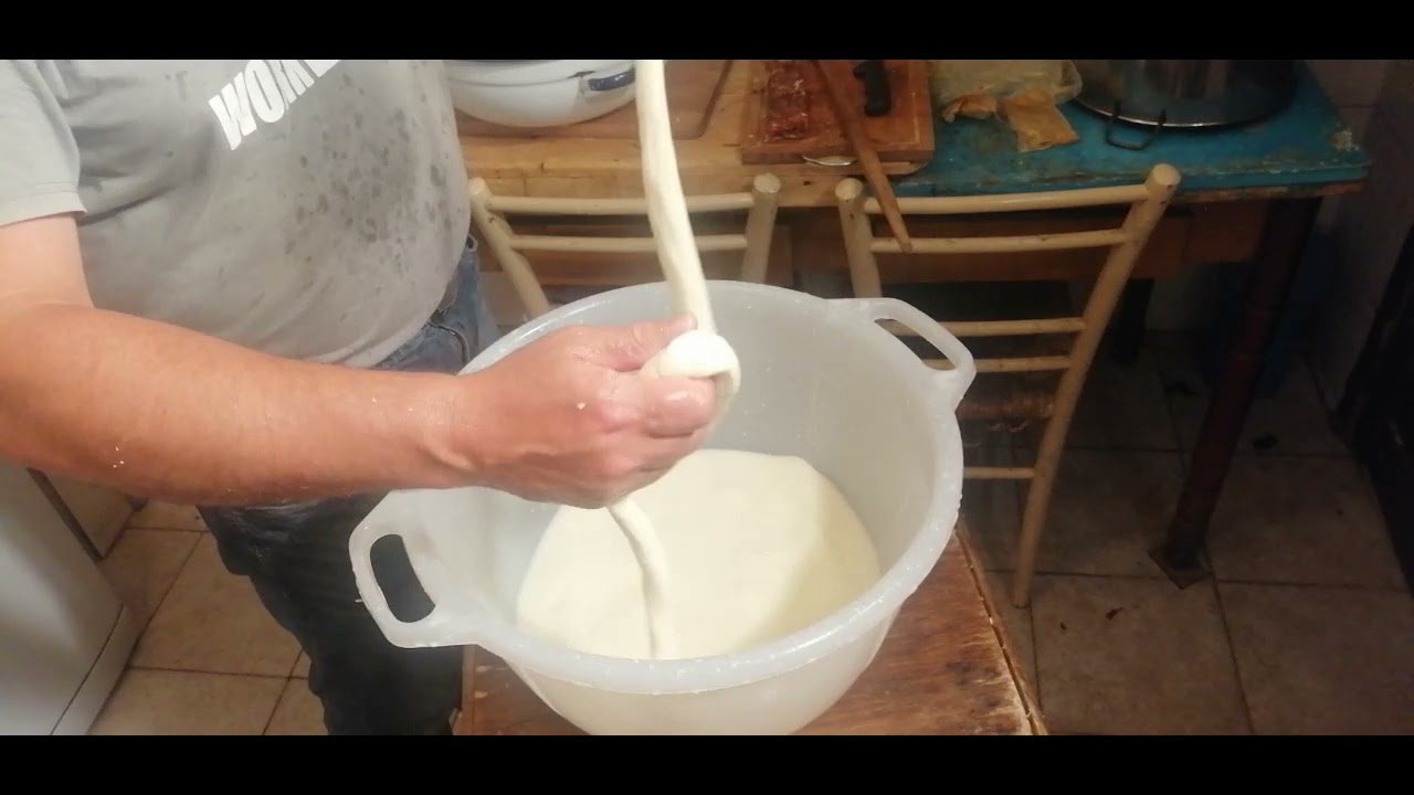 Preparazione del caciocavallo fatto in casa, da MicheleExpert-Cropalati (Cs)