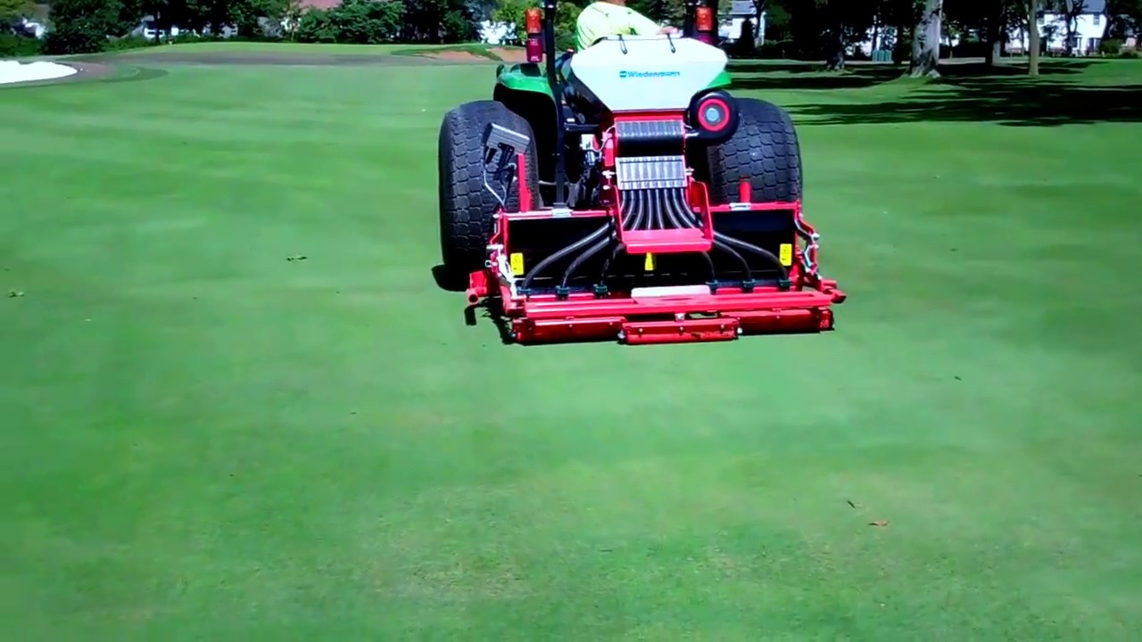 Overseeding Fairways to Reduce Inputs