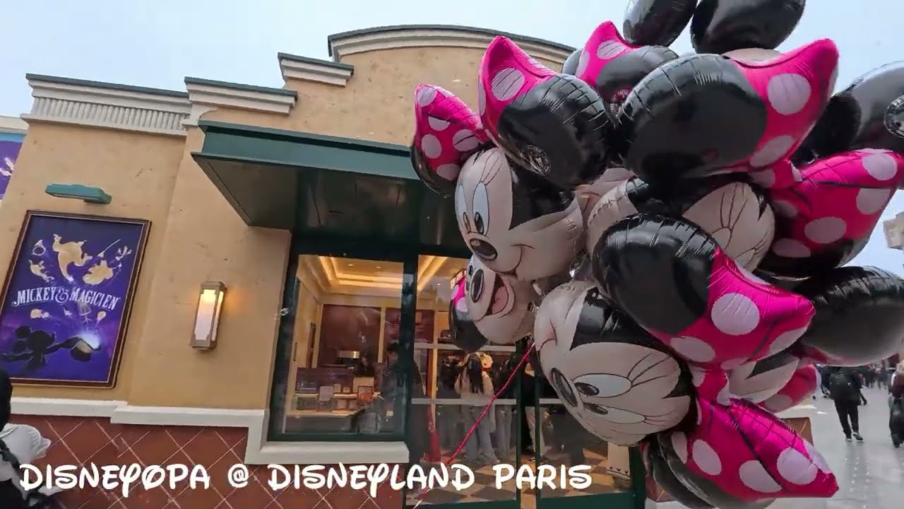 NEU - THE WOODY KIOSK - SHOP WALK Disneyland Paris - DisneyOpa