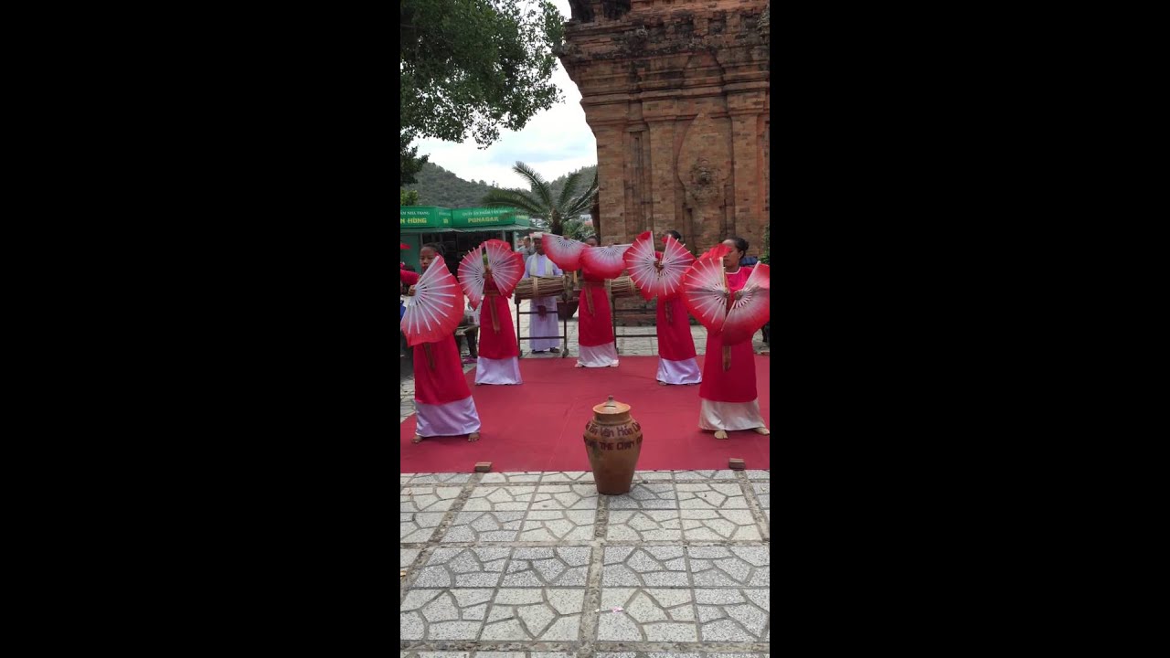 Vietnam Traditional Folk Dance and Music
