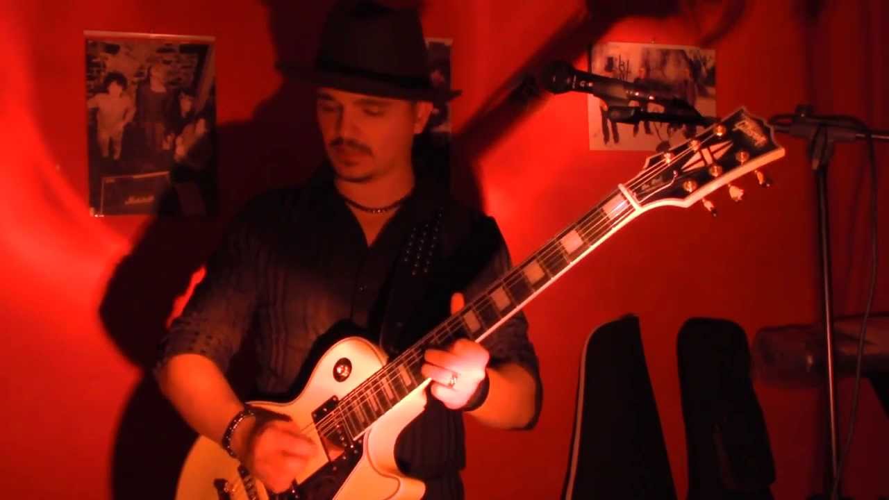 U2 - One Tree Hill Collaboration Cover with Xiren and Zoly - Roberto Marra