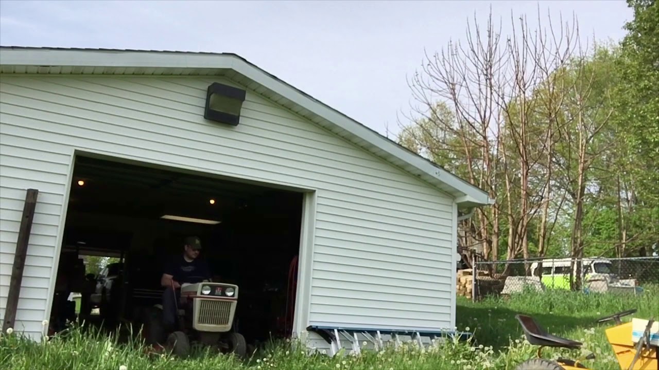 Bolens 1050 Mowing