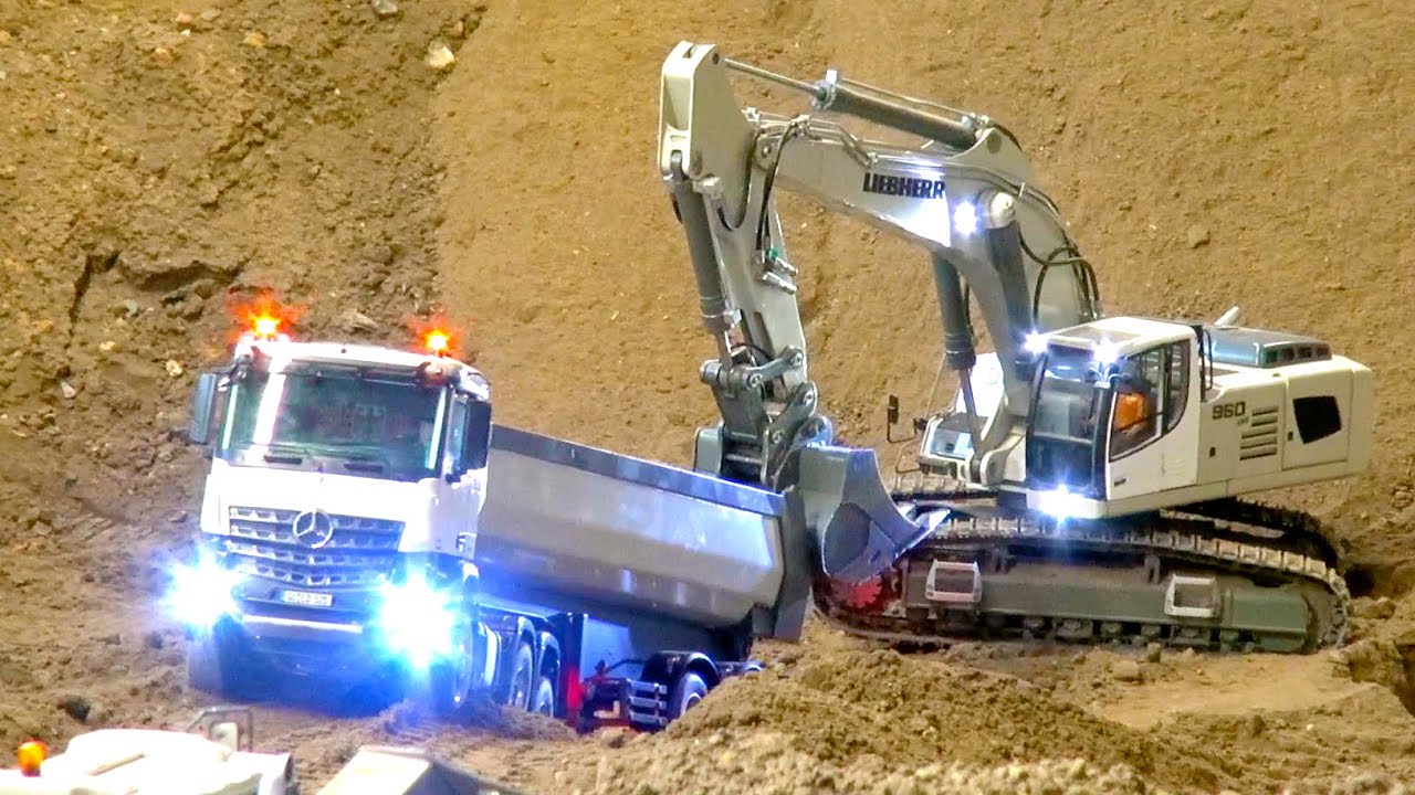 GREAT RC TRUCK MOMENTS AT STONEBREAKER AREA / LIEBHERR 960 SME / MB AROCS / RC TRACTOR FENDT 1050