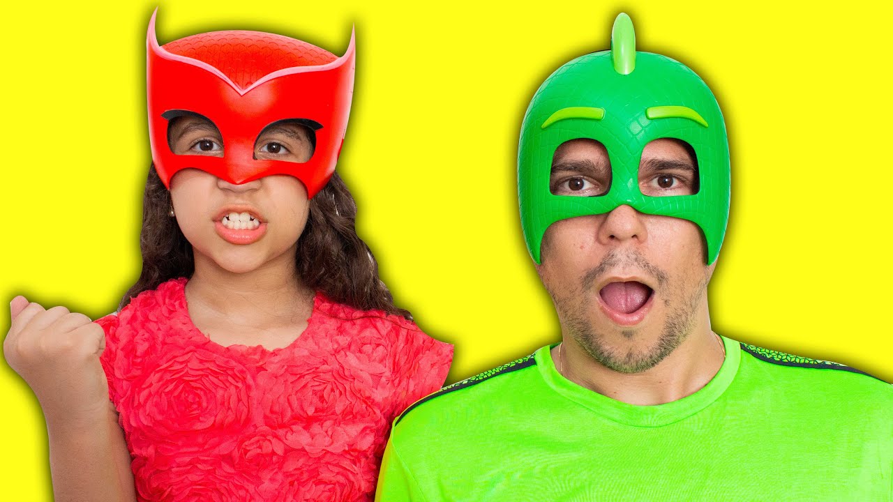 SARAH FINGE BRINCAR com o PAPAI e ELOAH de Super-Heróis 3